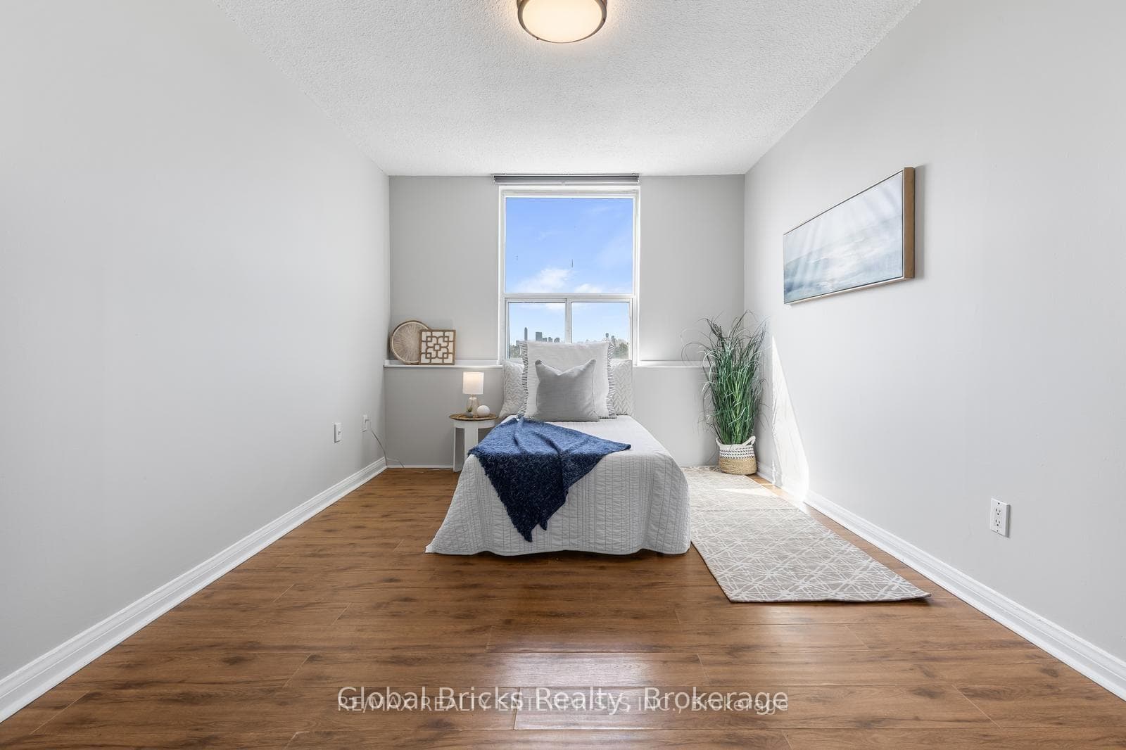 49 Queen Street Unit 501 photo 4