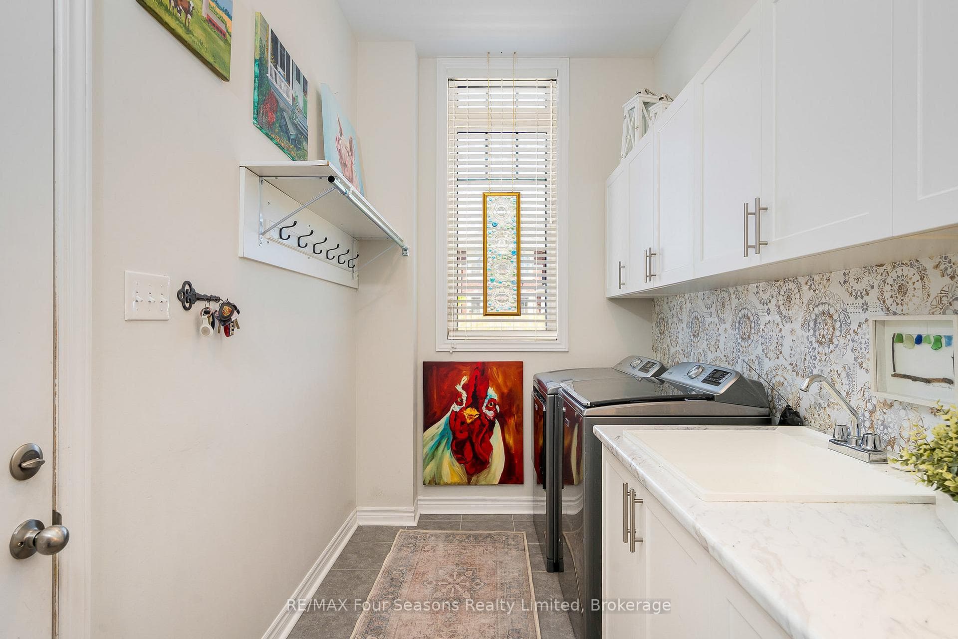 64 Kirby Avenue photo 37