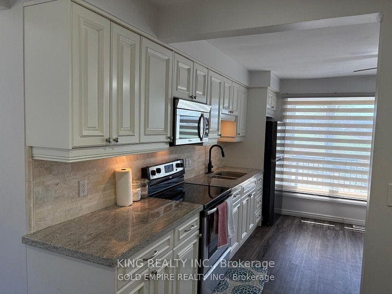 4266 Greenlane Road photo 8
