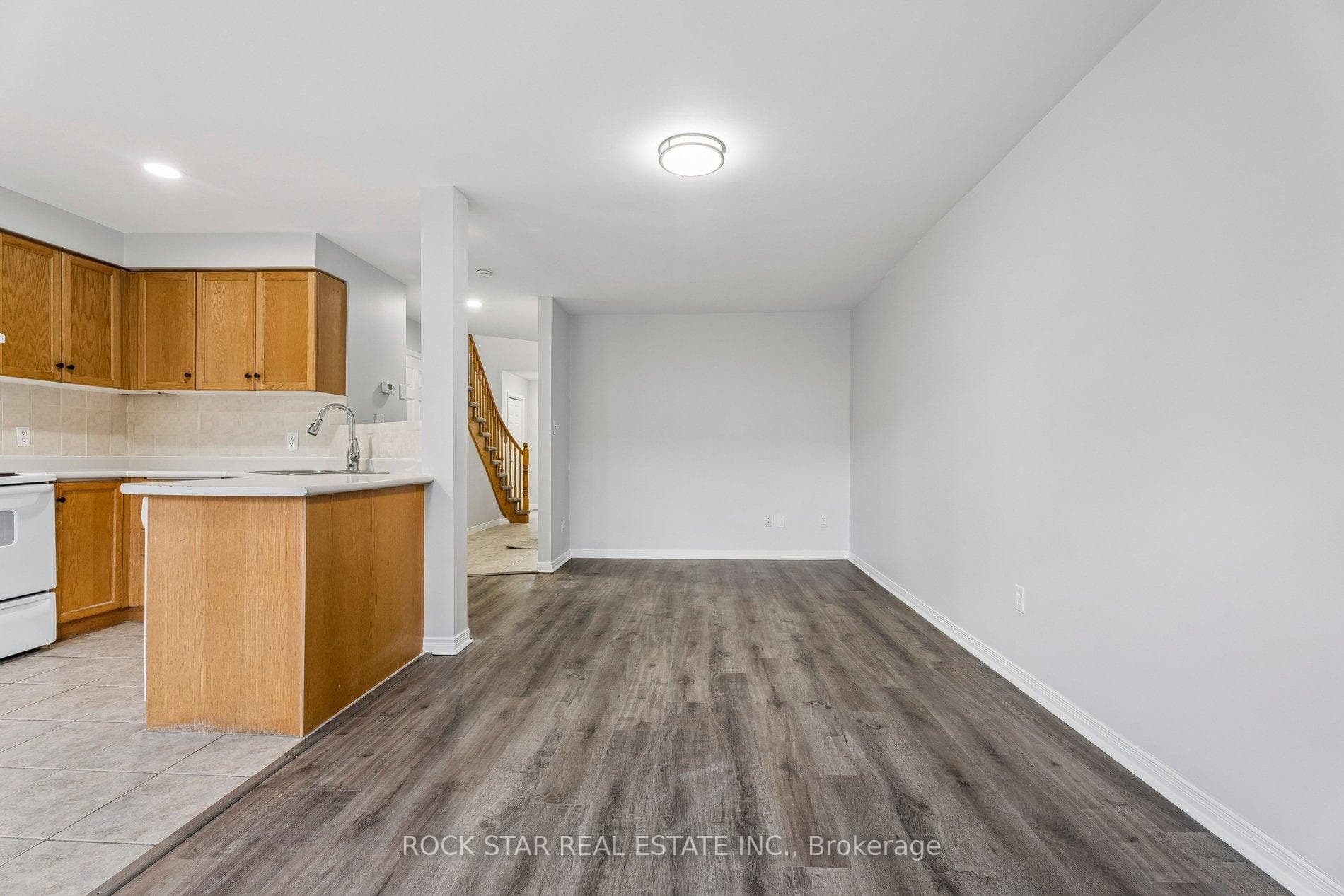 1860 Upper Gage Avenue Unit 3 photo 11