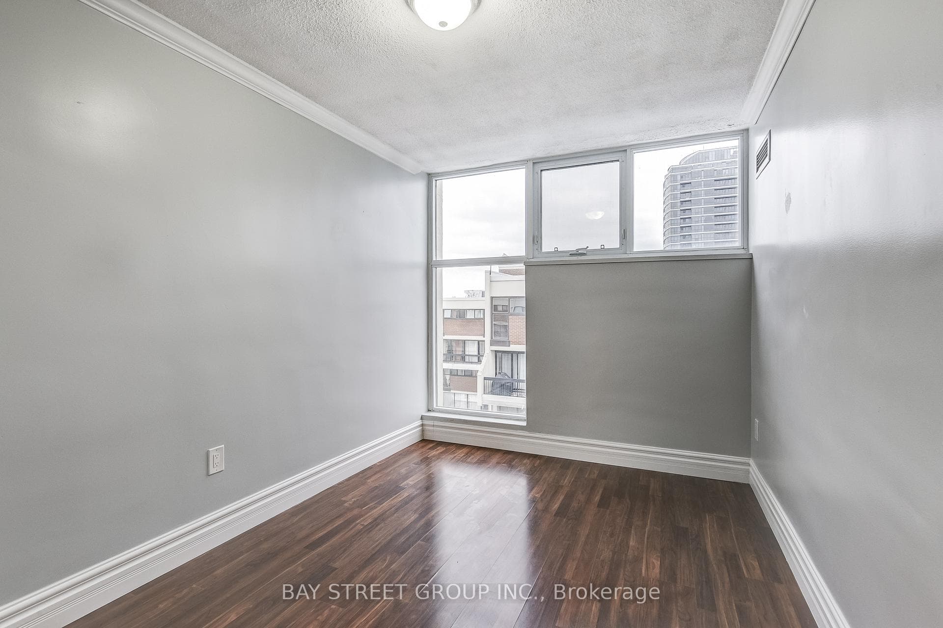 364 The East Mall N/A Unit 339 photo 9
