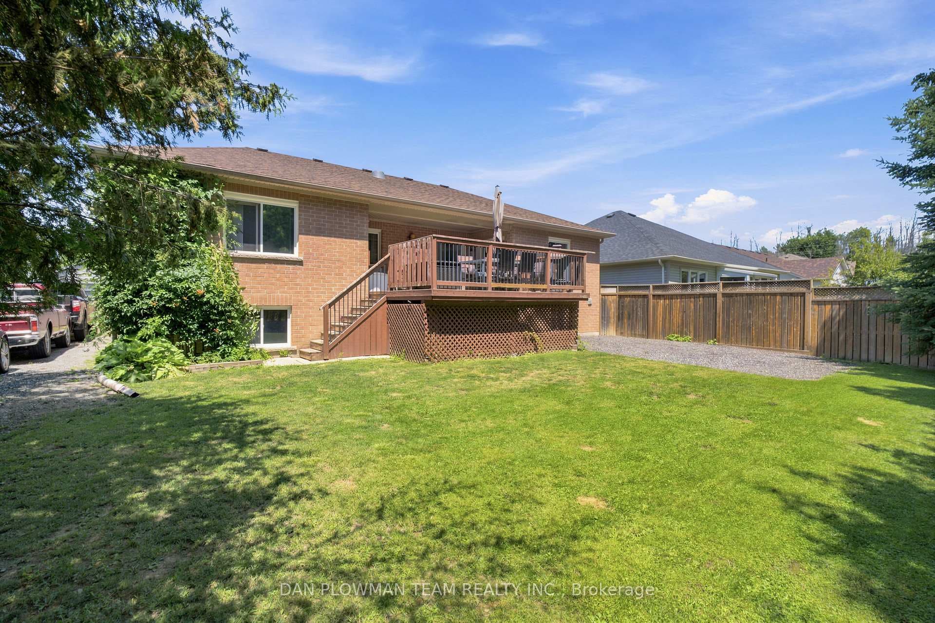 10 Springbank Road photo 33