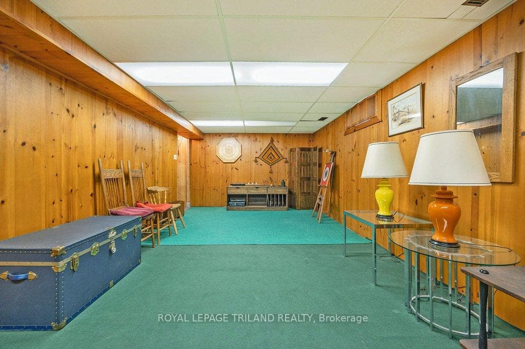 1111 Viscount Road photo 33