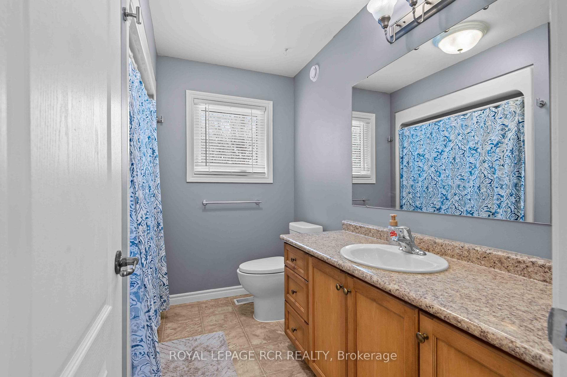 4 piece bathroom