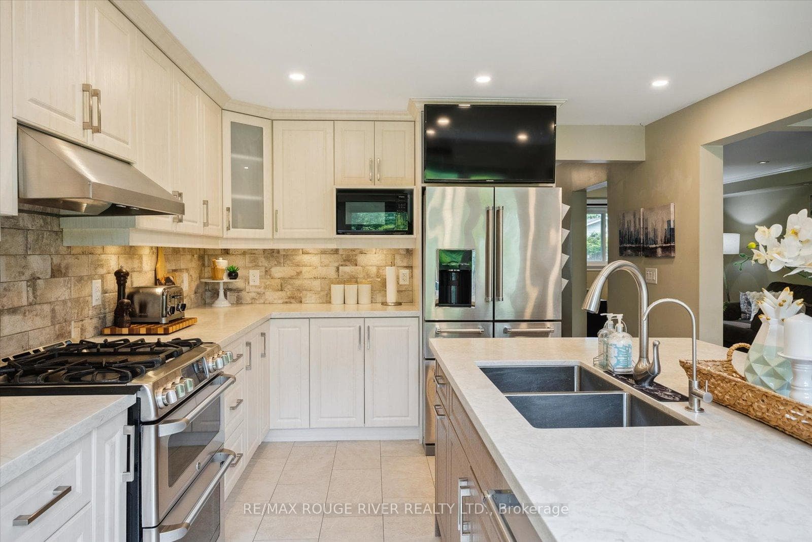 1309 Wharf Street photo 8
