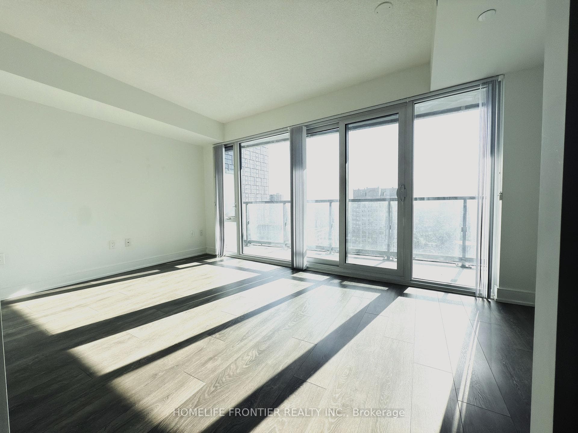 89 McGill Street Unit 1507 photo 11