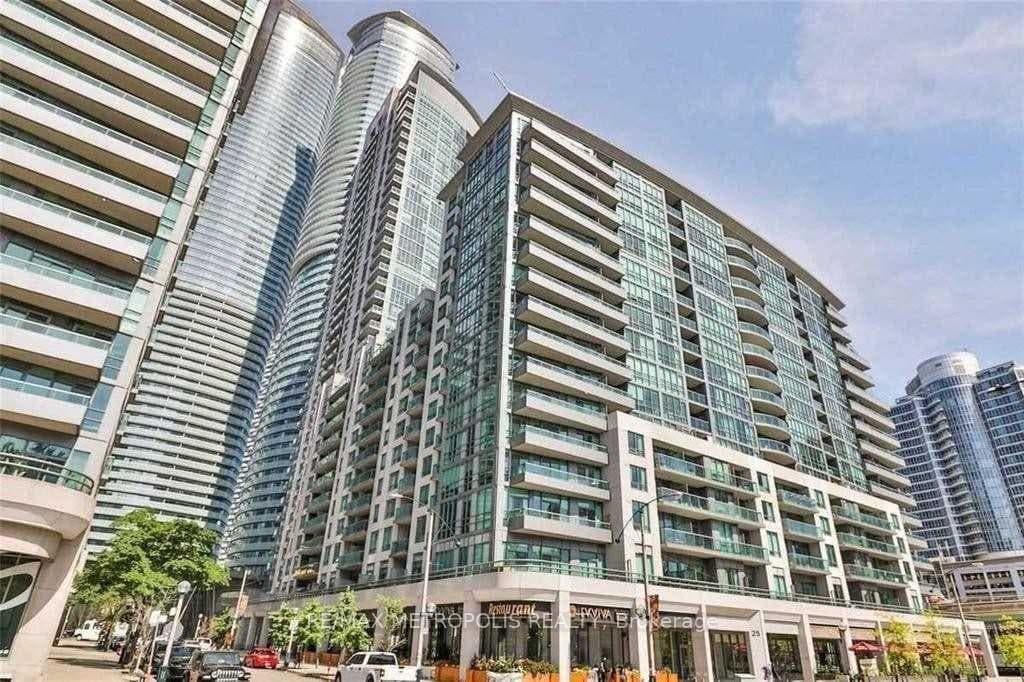 19 Grand Trunk Crescent Unit 3201 photo 1