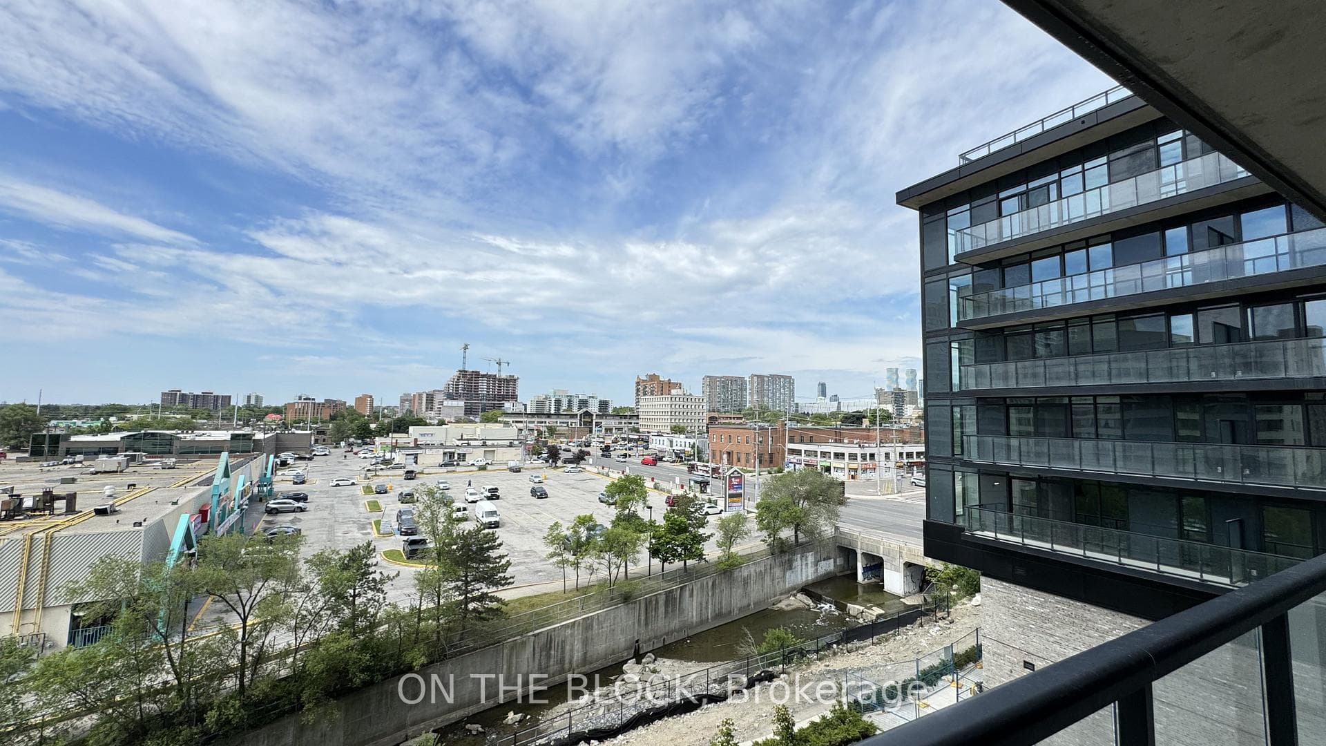 86 Dundas Street Unit 423 photo 16