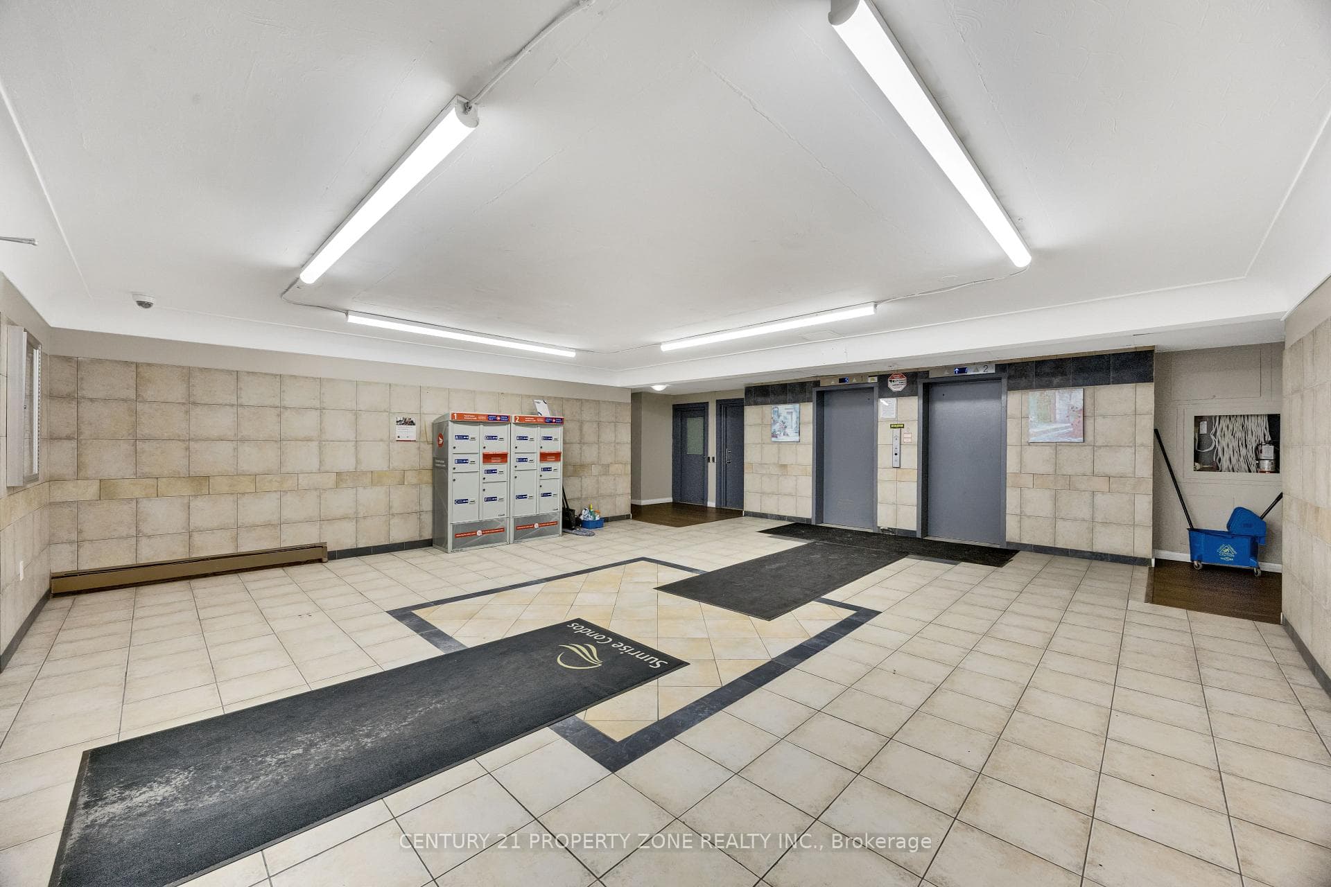 583 Mornington Avenue Unit 610 photo 32