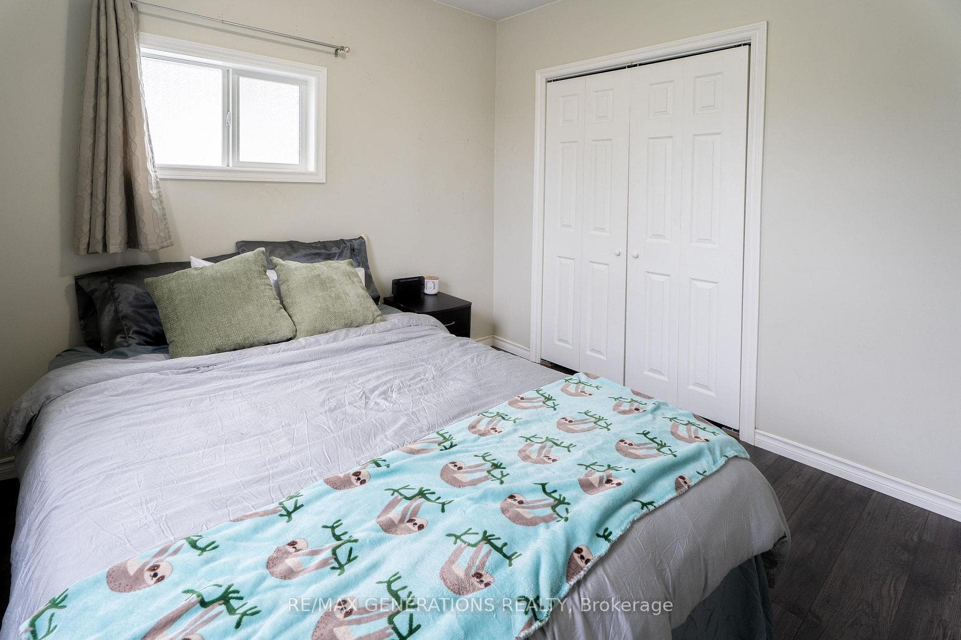 251 BROCK Street photo 12