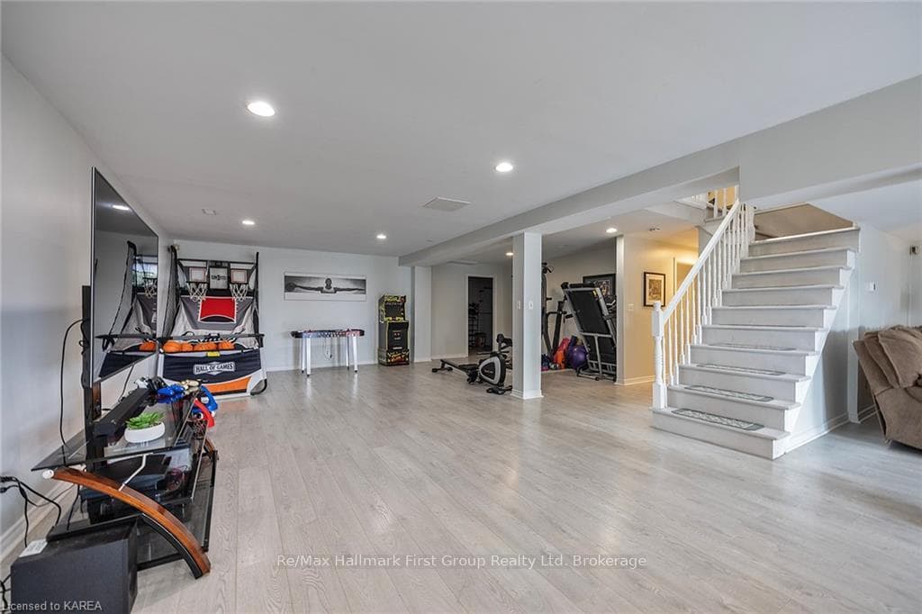 613 FOREST HILL Drive photo 32