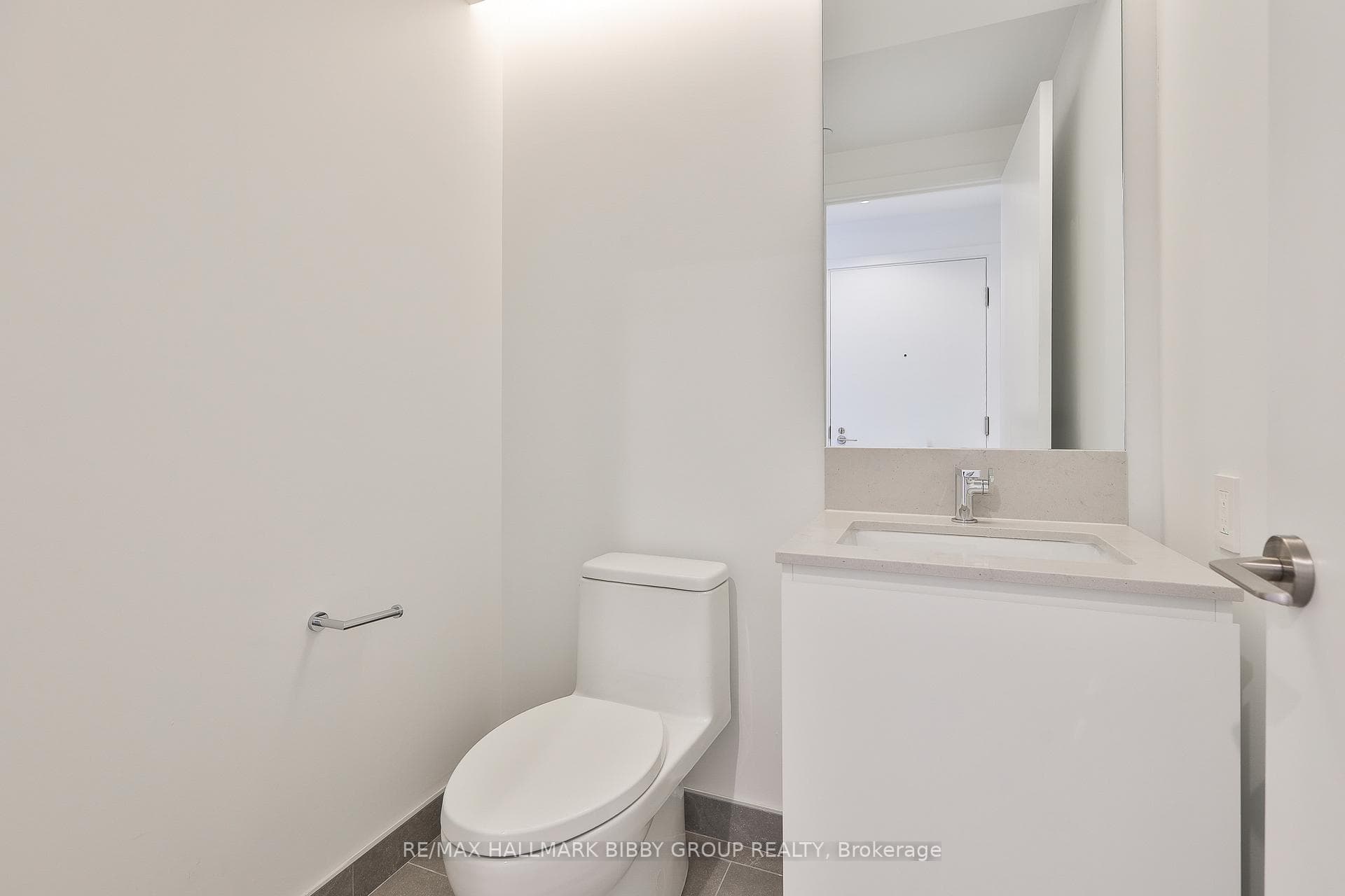 1414 Bayview Avenue Unit 212 photo 28