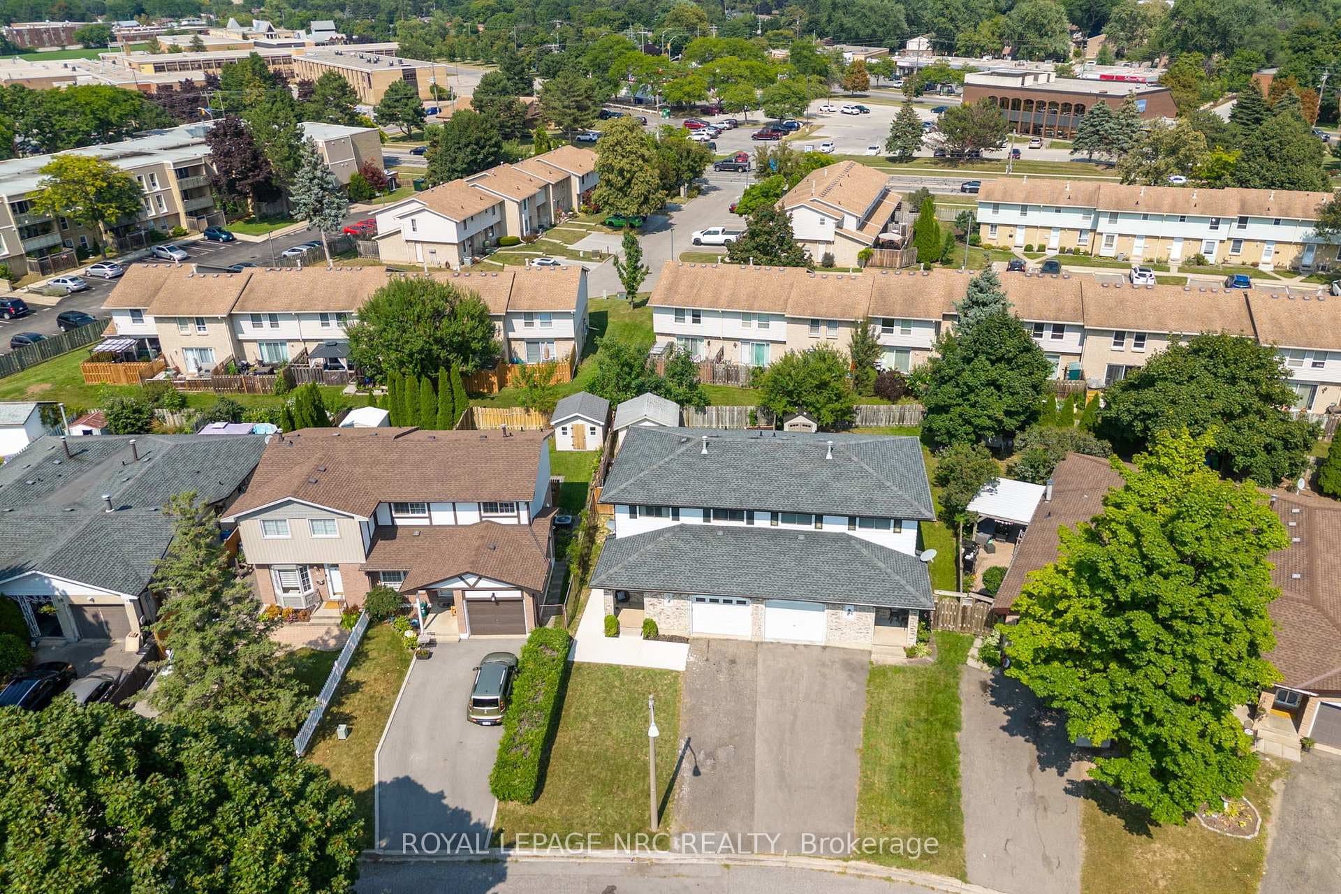 25 Greystone Crescent photo 28