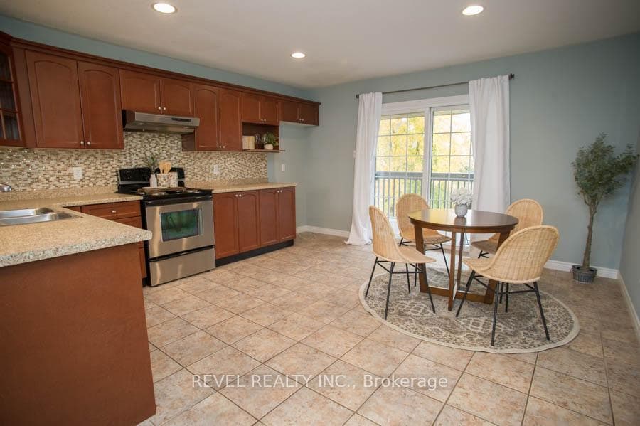 24 Bricker Court photo 8
