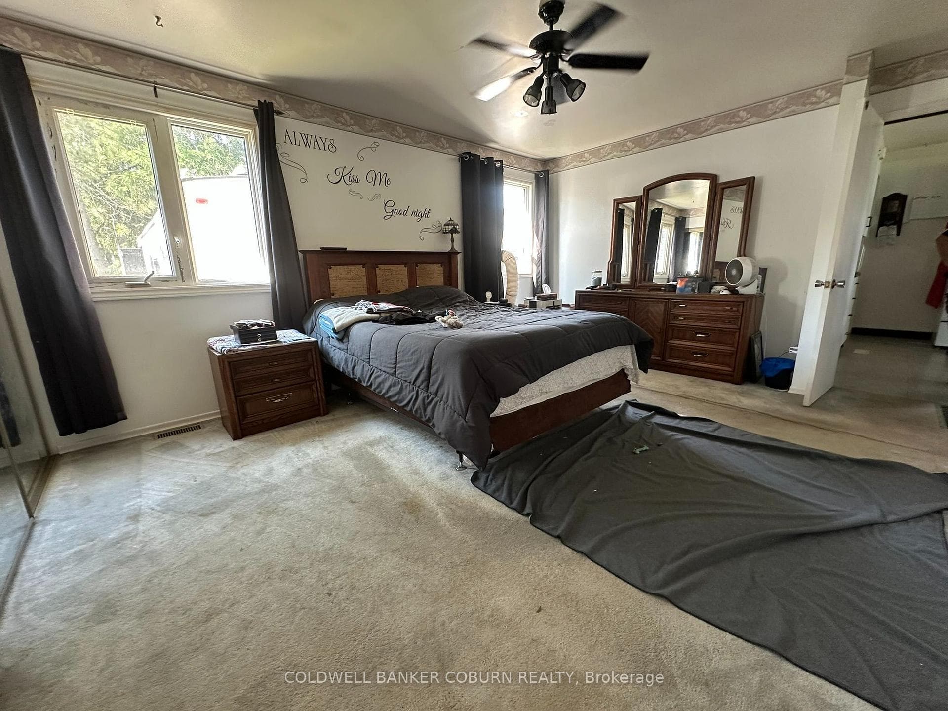 Main level primary bedroom