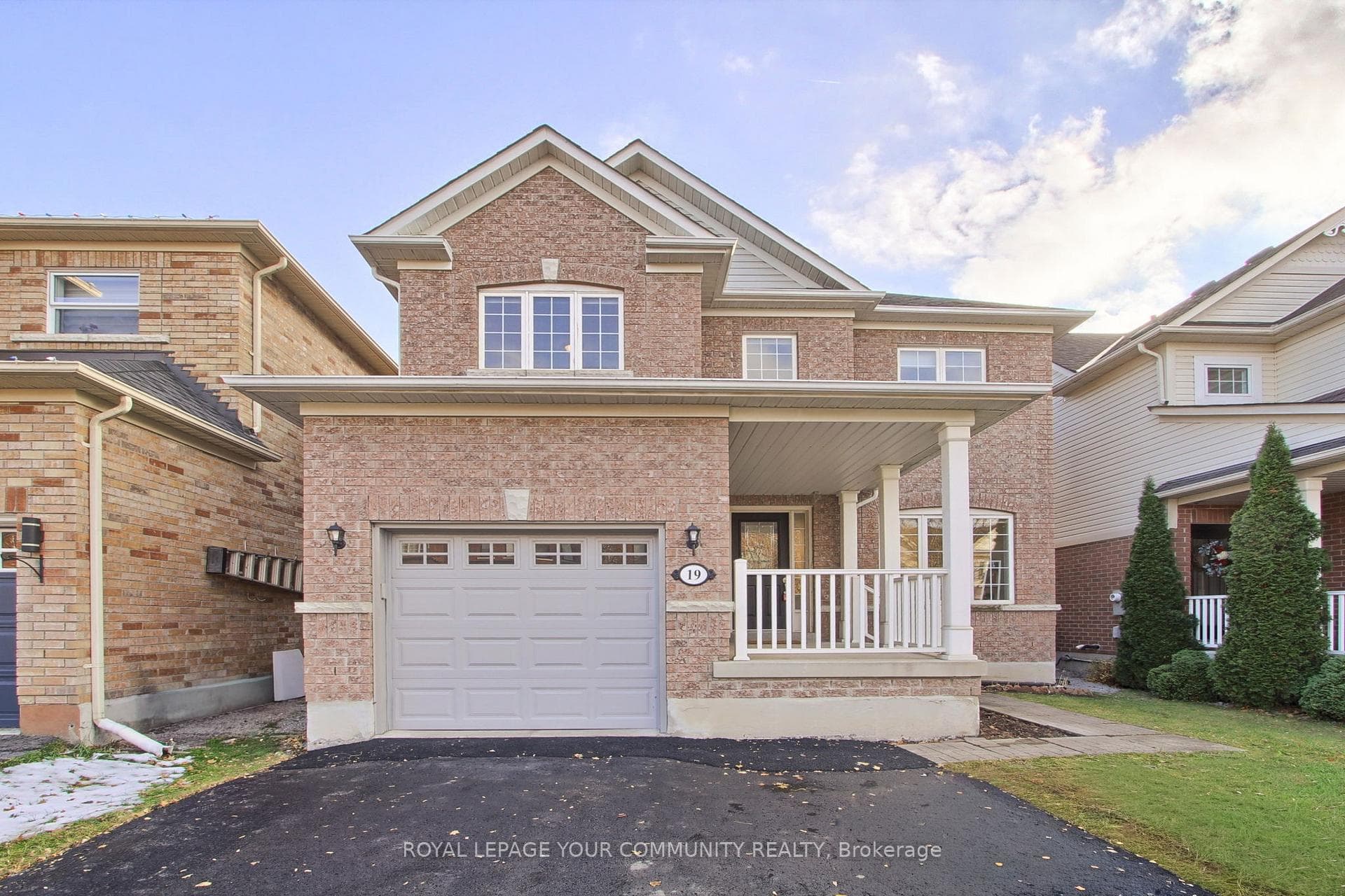 19 Chippingwood Manor photo 1