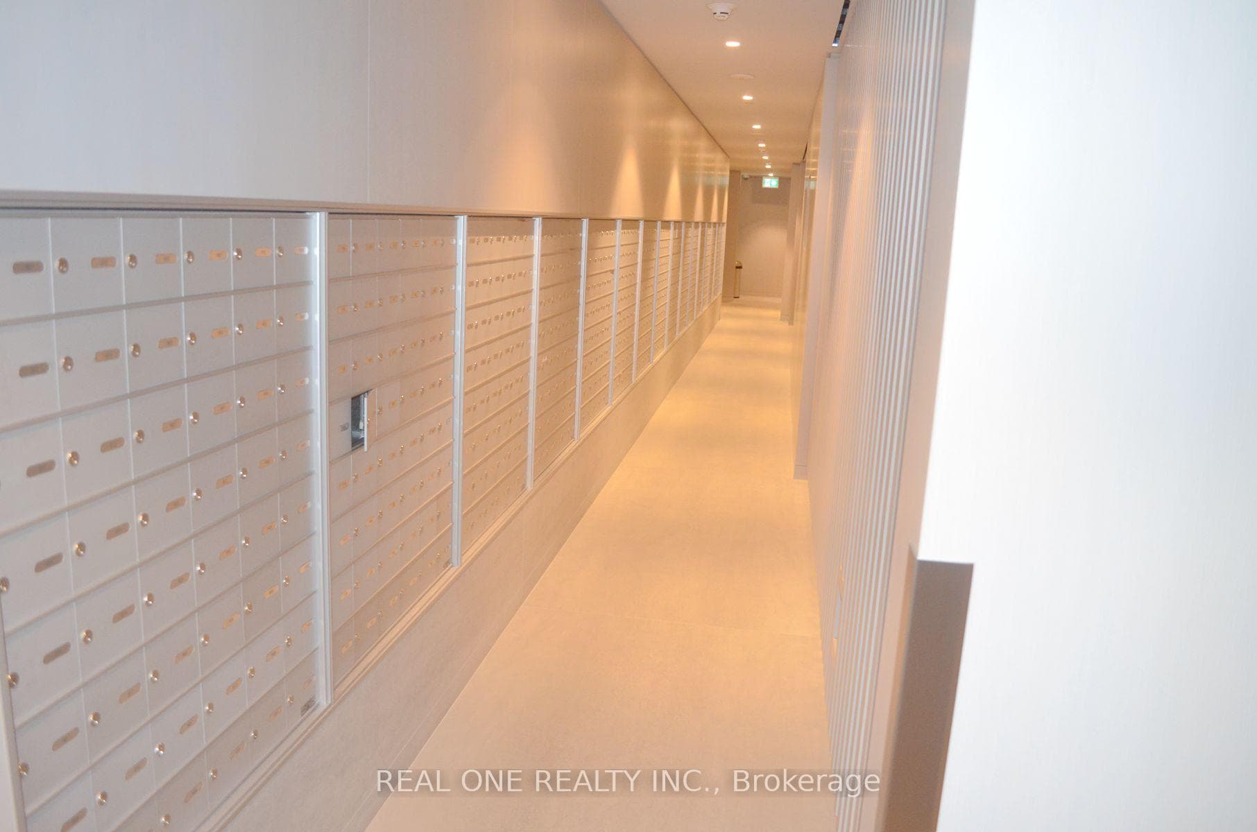 138 Downes Street Unit 6905 photo 15