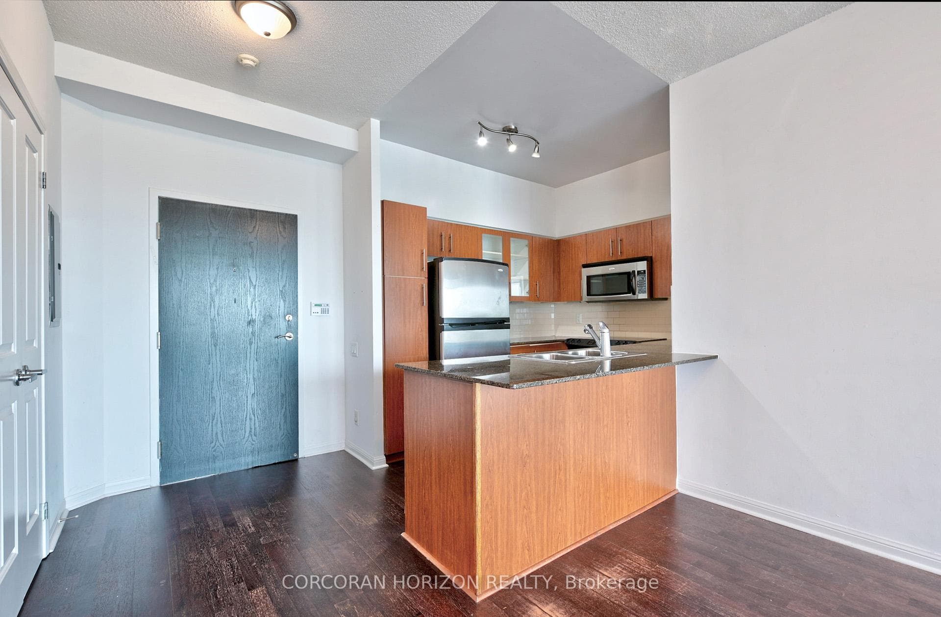 15 Windermere Avenue Unit 1708 photo 3