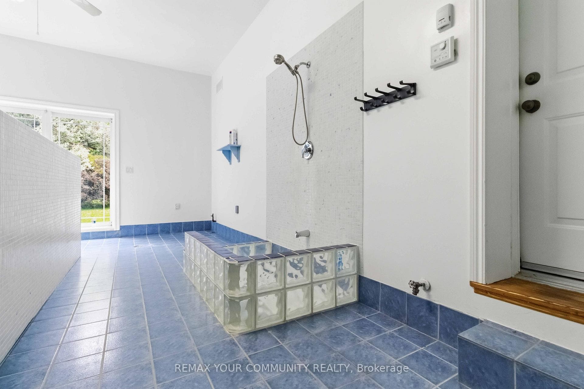 40 Hunterwood Chase photo 29