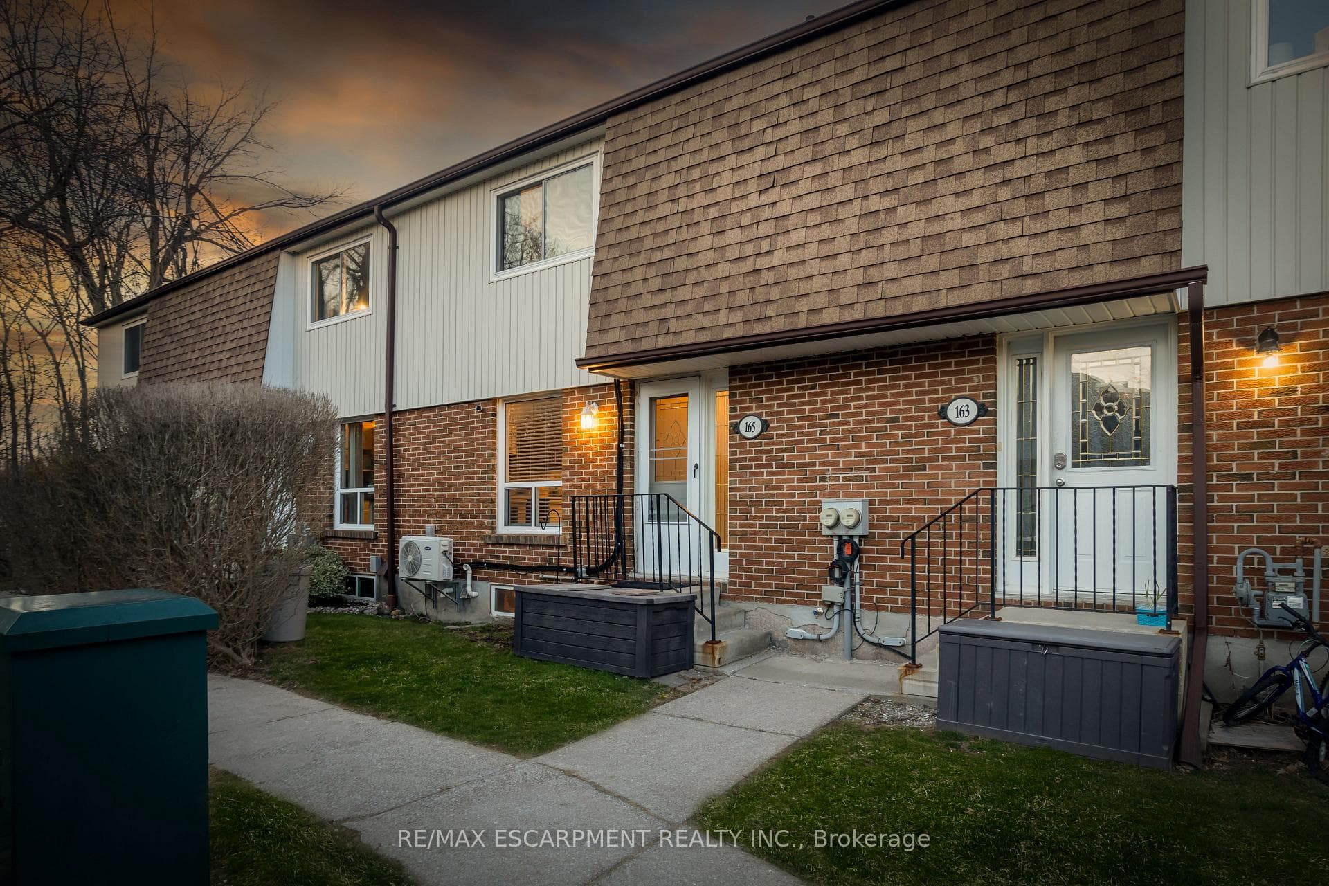 165 Kingham Road photo 4