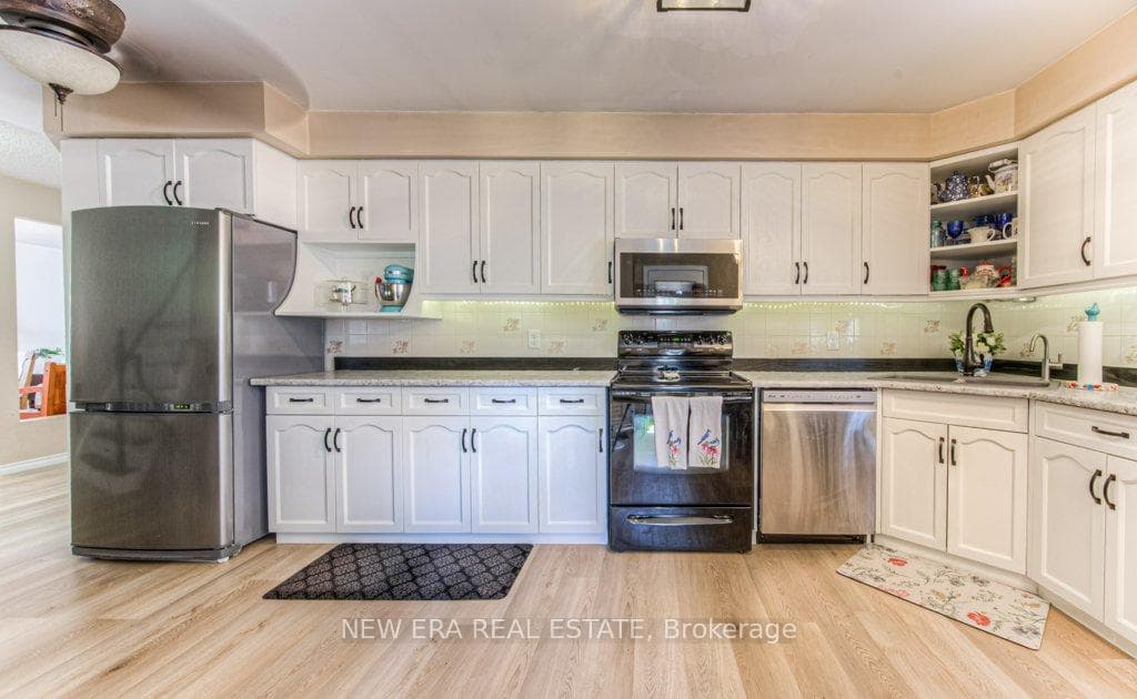 477 Northlake Drive photo 16