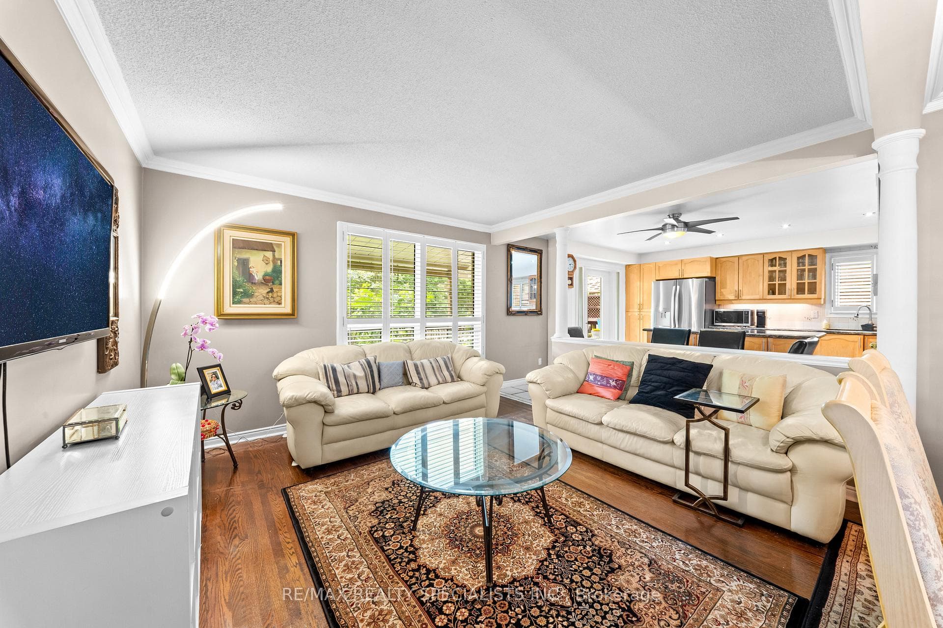 1004 Queensbridge Drive photo 9
