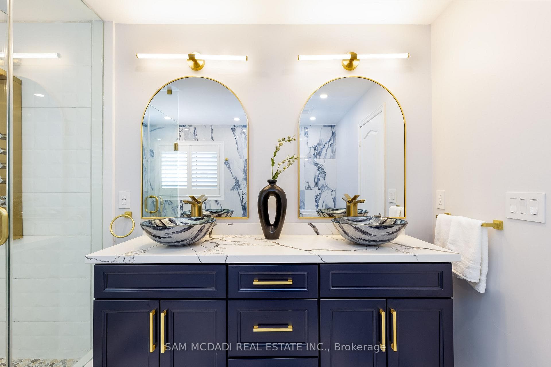 3875 Candlelight Drive photo 25
