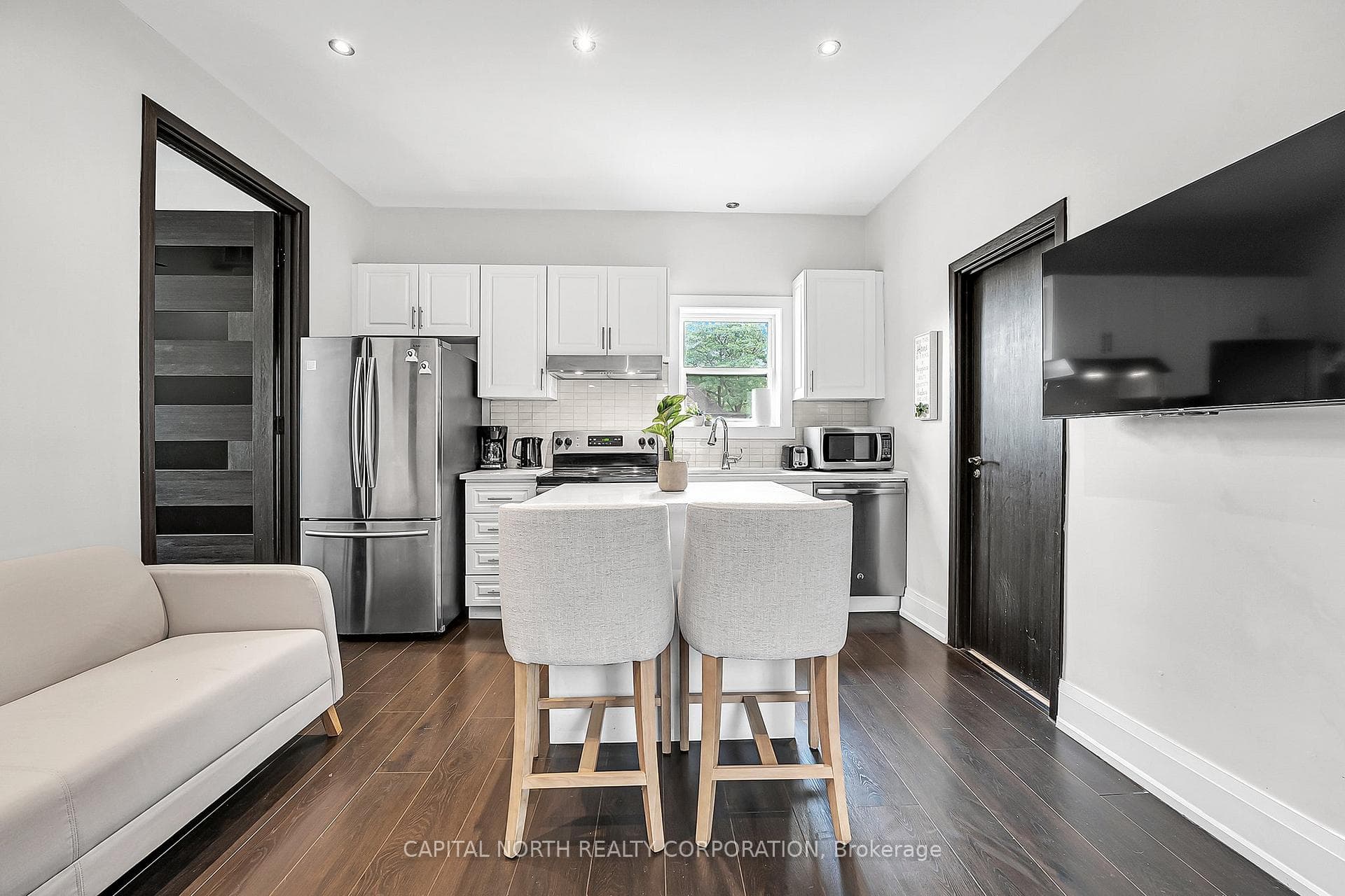 556 King Street Unit 2 photo 9