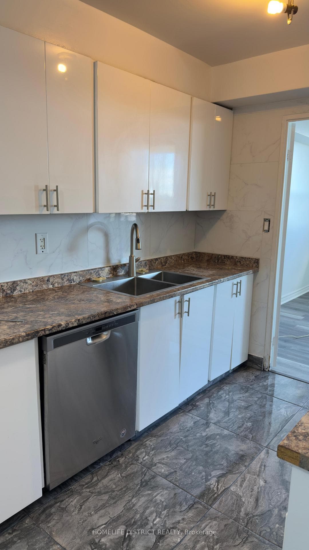 20 Gilder Drive Unit 1006 photo 18