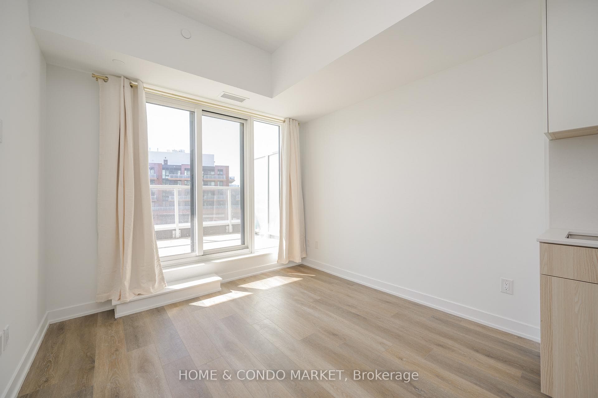 Living Room w/o to terrace