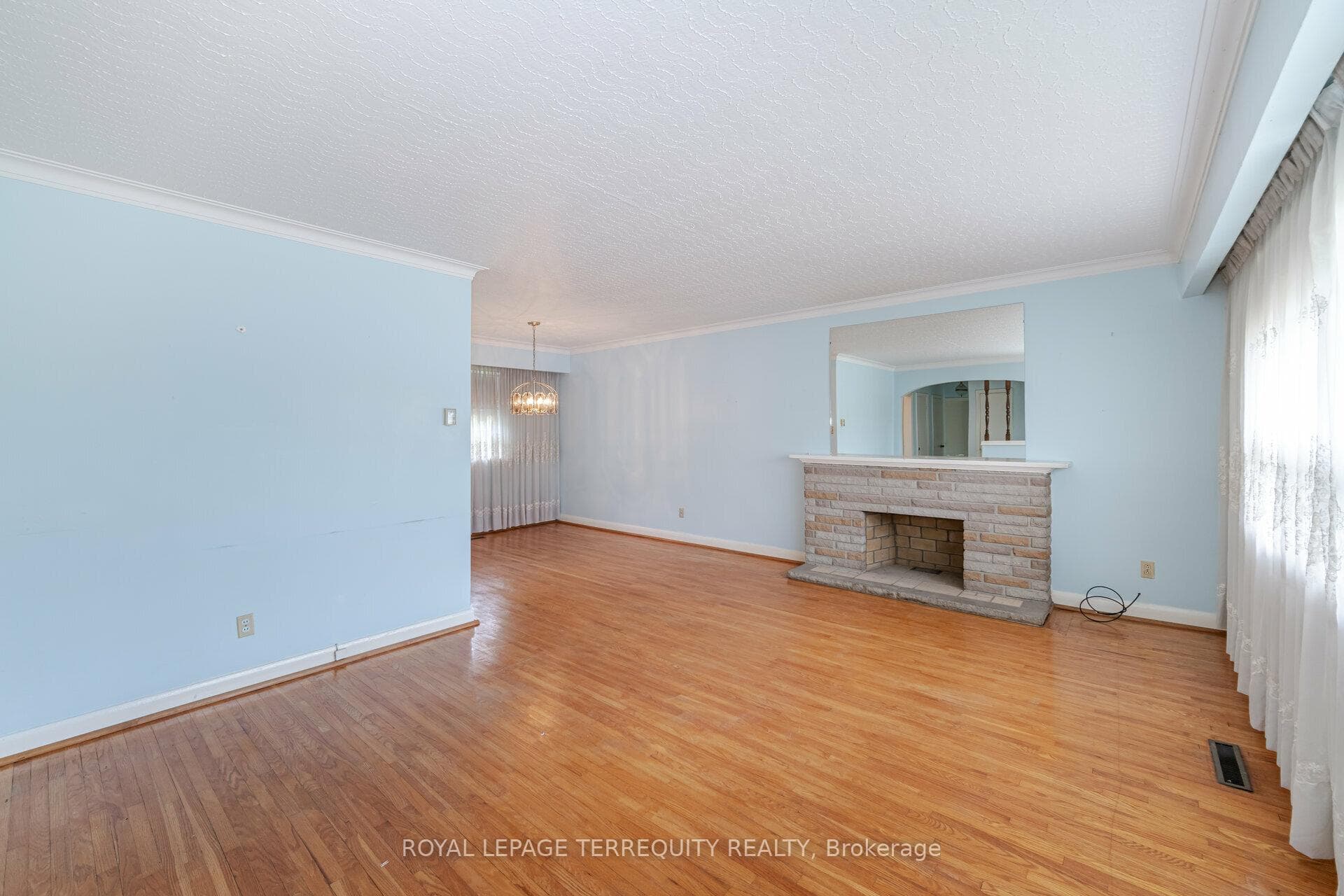 214 Dixon Road photo 8
