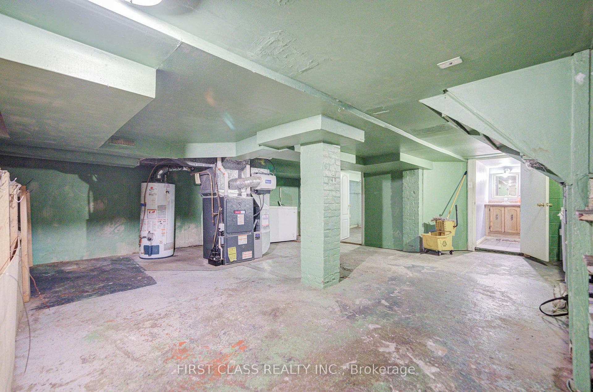 11 Greenaway Avenue photo 27