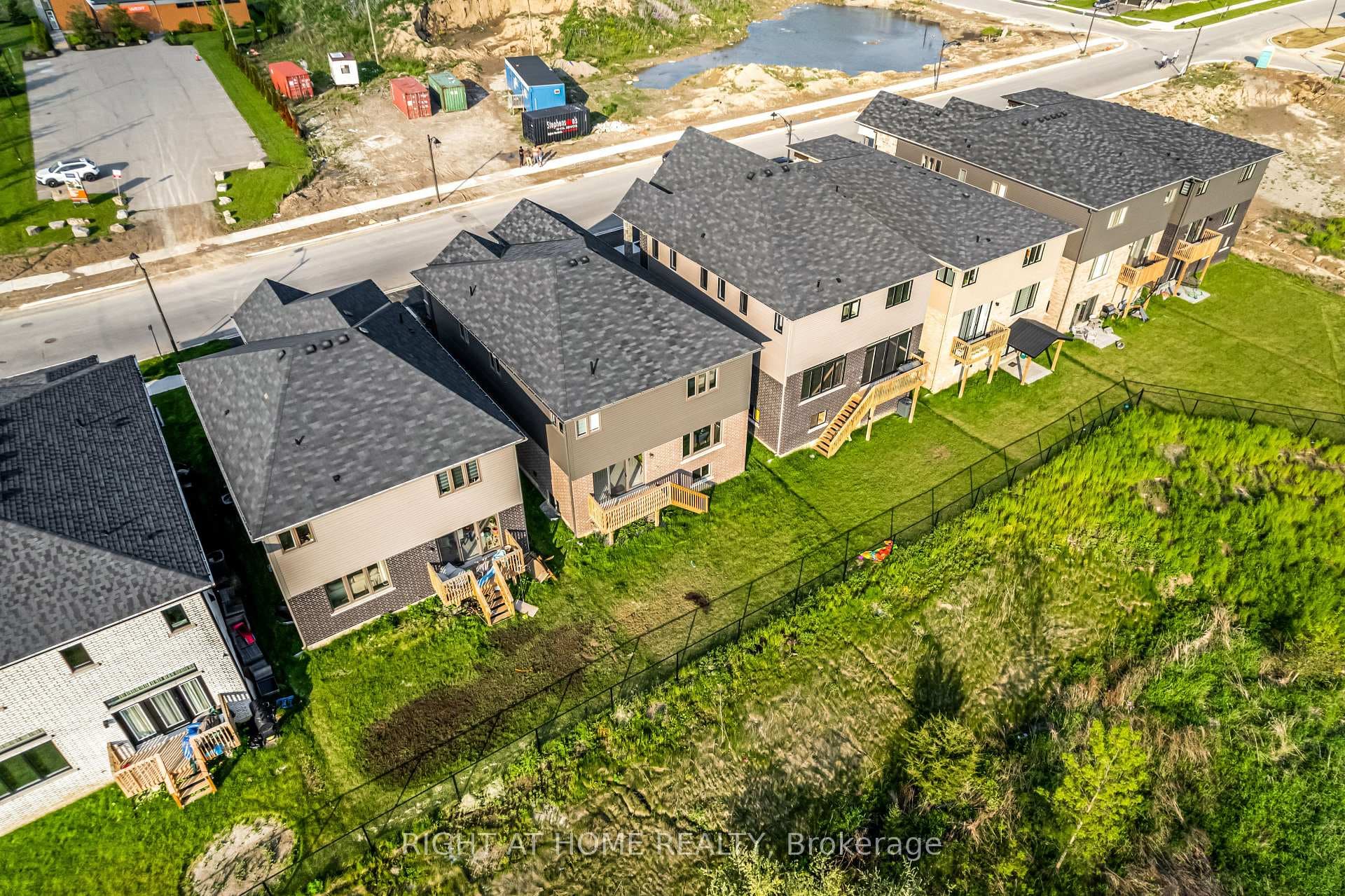 330 Gillespie Drive photo 5