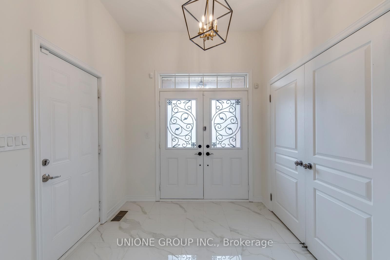 3319 Stalybridge Drive photo 2
