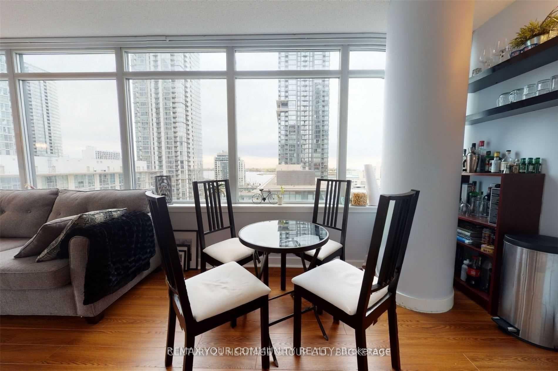 4k Spadina Avenue Unit 919 photo 12