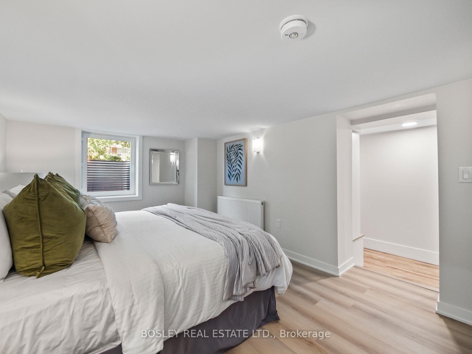 60 Glenside Avenue photo 35