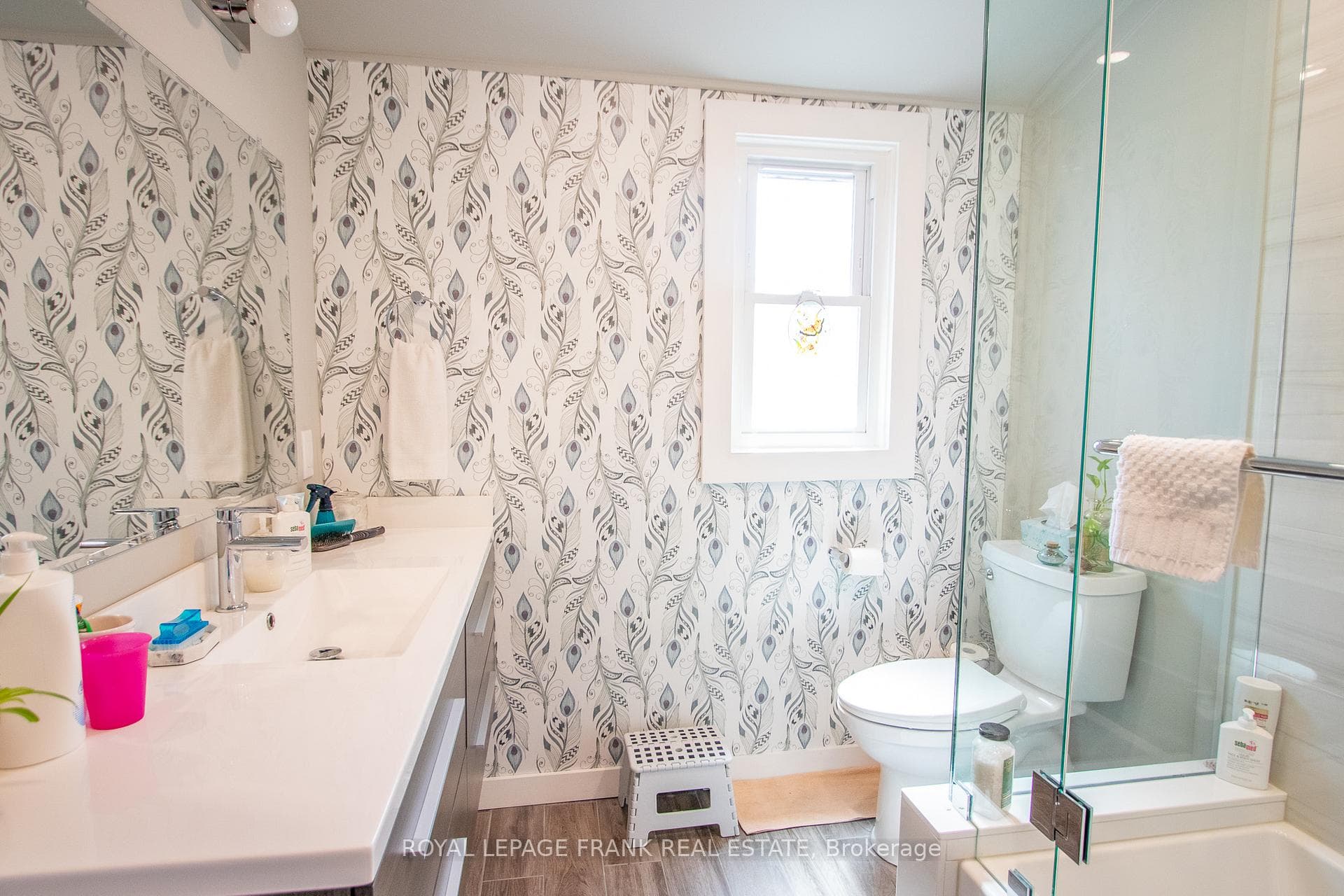 143 Eastwood Road photo 26