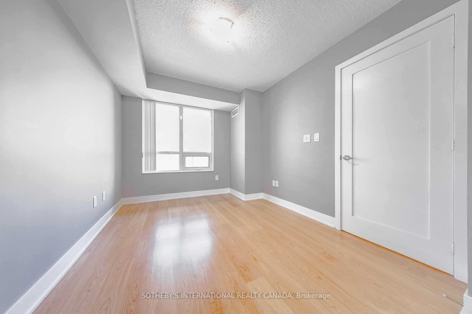 20 Blue Jays Way Unit 1705 photo 21
