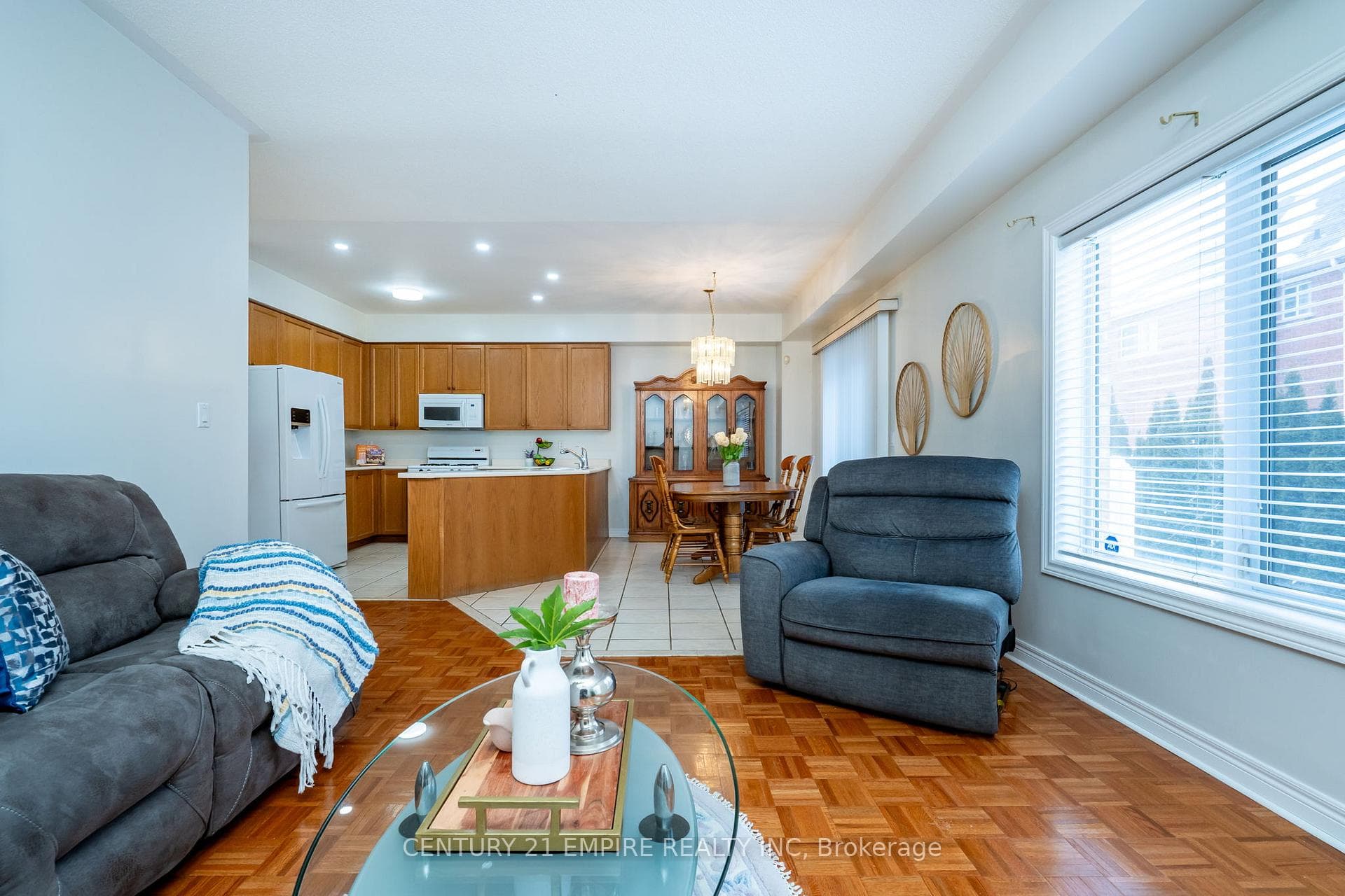 116 Villa Royale Avenue photo 11