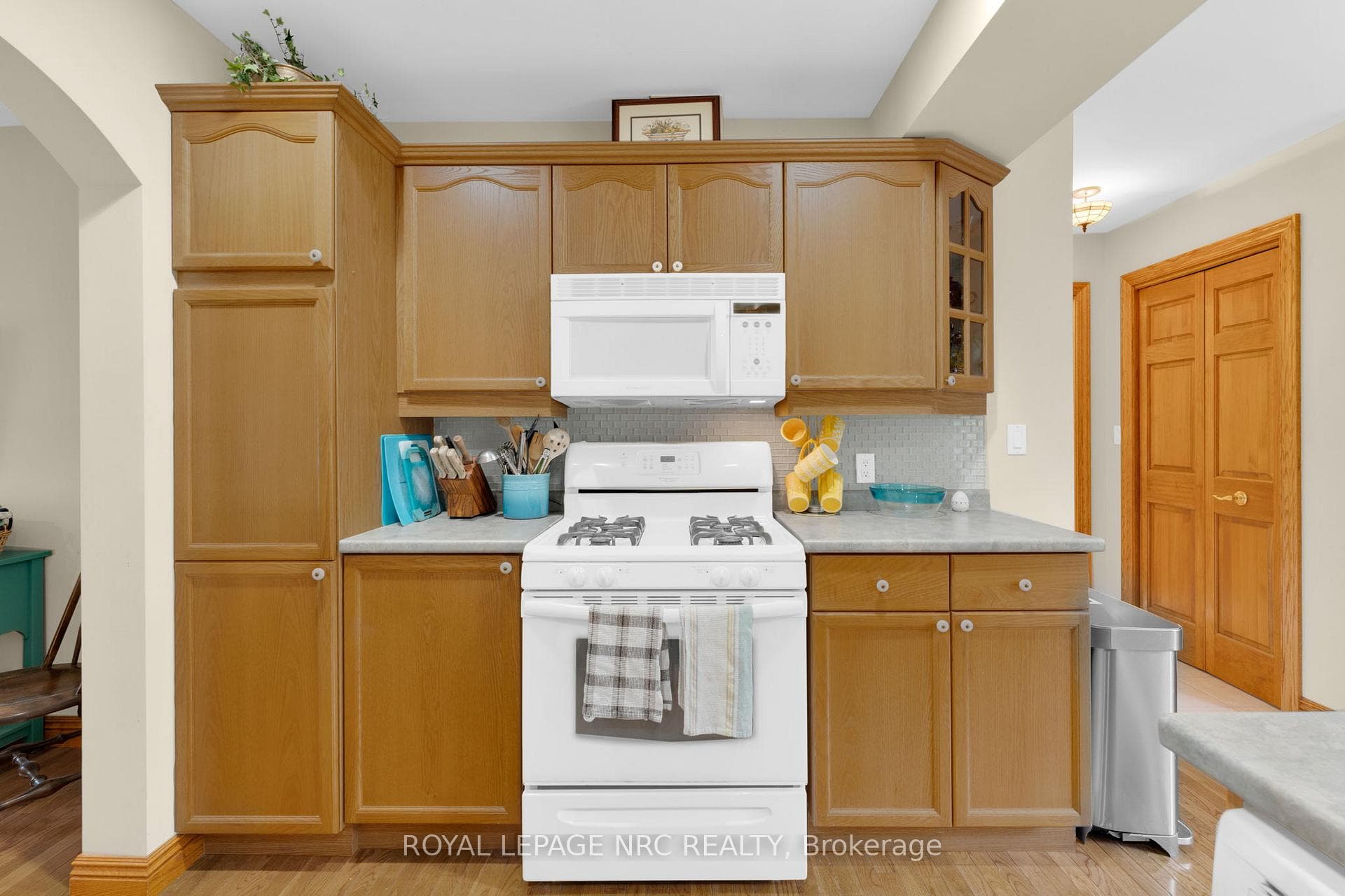 331 Cherryhill Boulevard photo 11