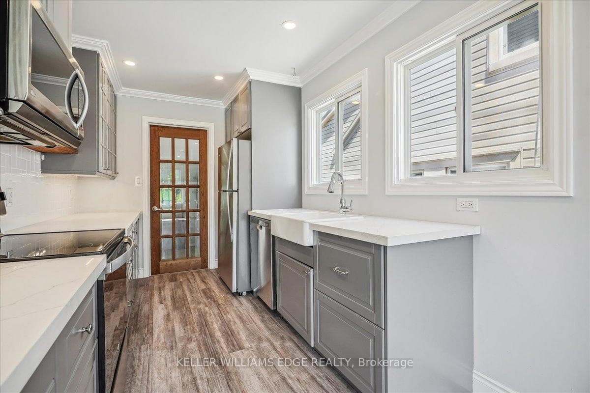 394 Upper Sherman Avenue photo 11