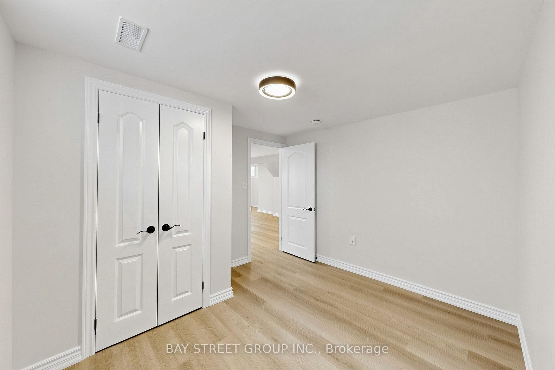 28 Warren Avenue photo 26