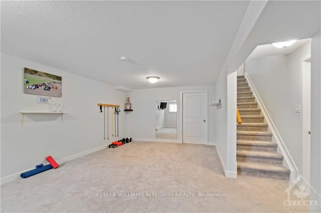 172 FERRARA Drive photo 22
