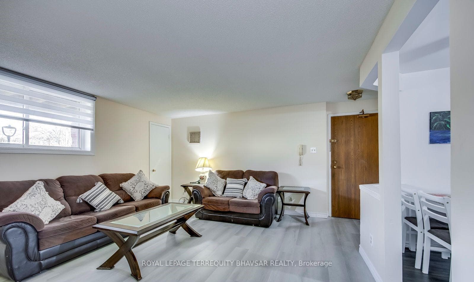 565 Greenfield Avenue Unit 902 photo 6