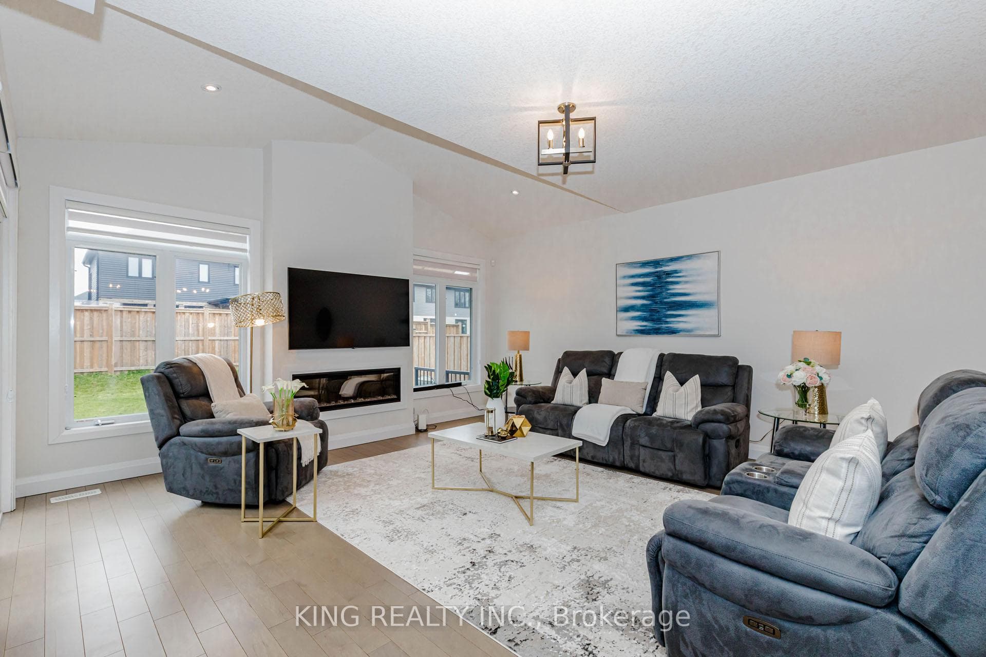 4091 CAMPBELL Street photo 11