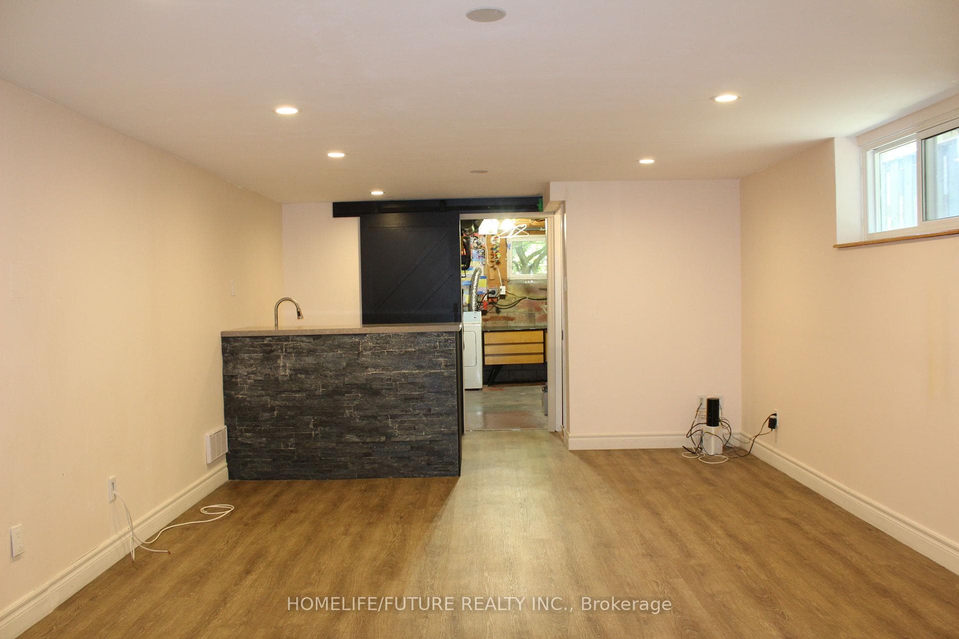 256 Birkdale Road photo 21