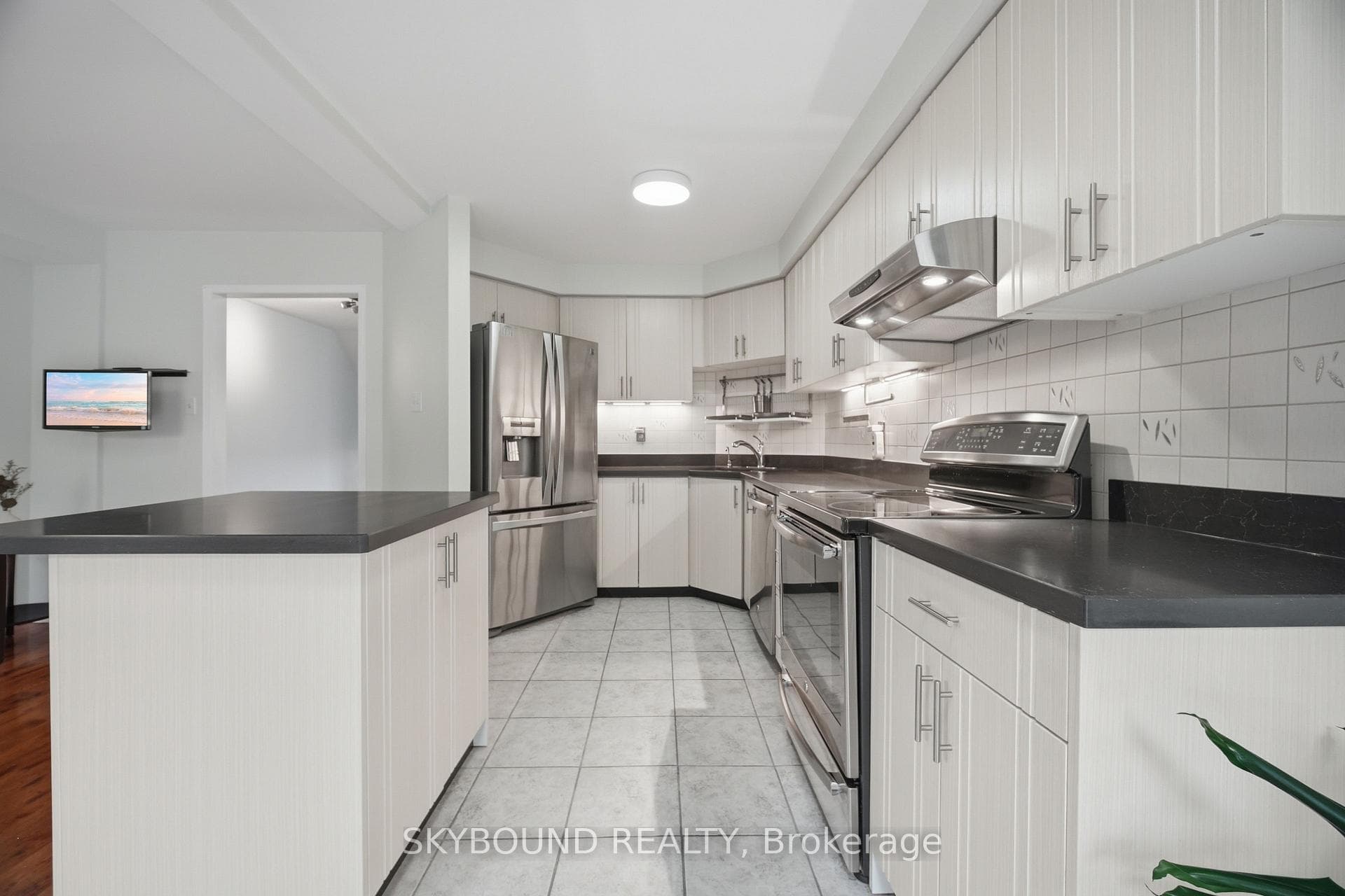 3906 Zenith Court photo 11
