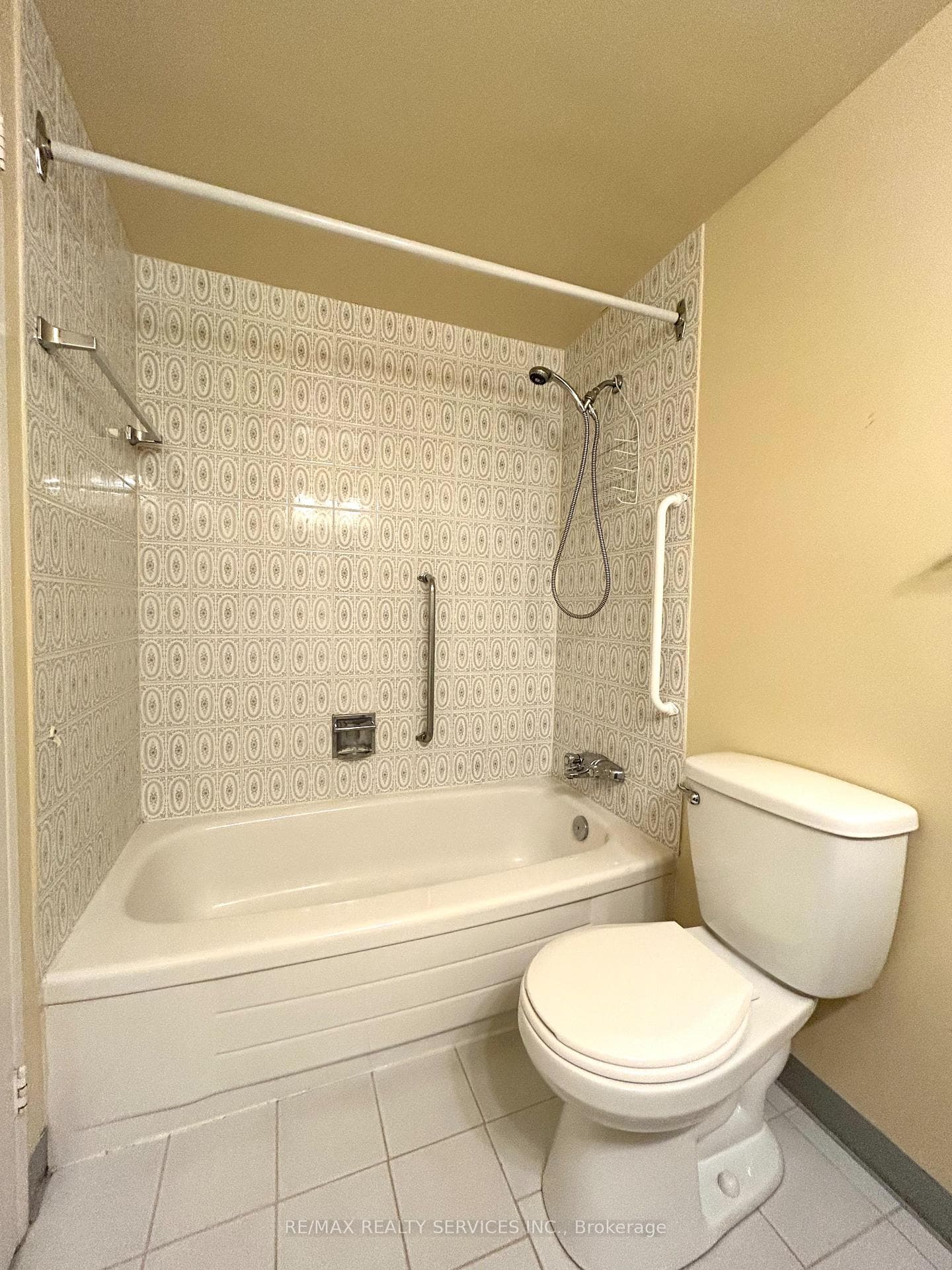 2929 Aquitaine Avenue Unit 701 photo 12