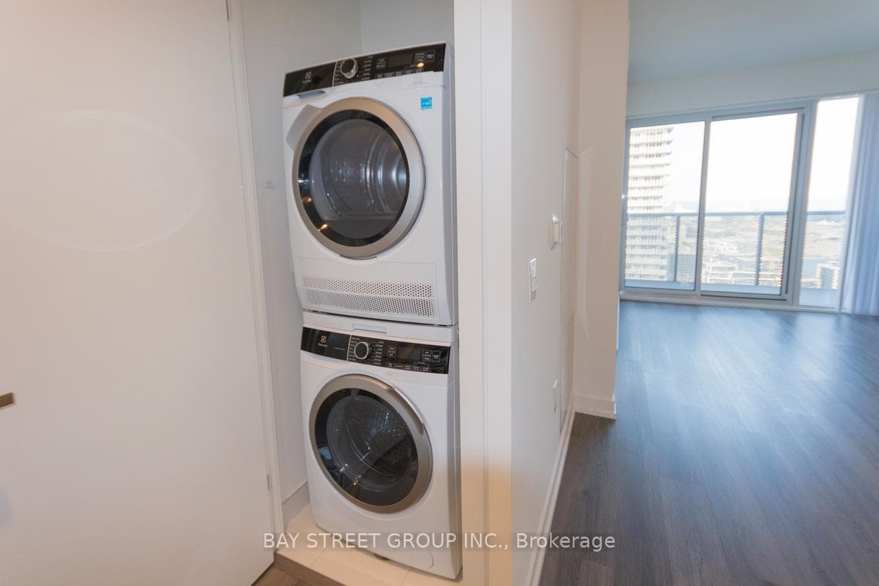 138 Downes Street Unit 4505 photo 14