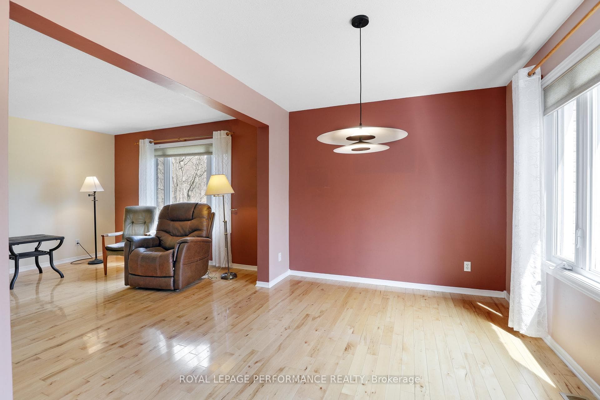 108 Felton Crescent photo 15